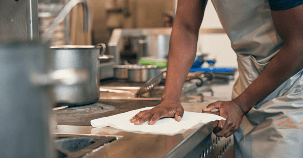Tork Foodservice Towels: A New Way to Reduce Cleaning Times
